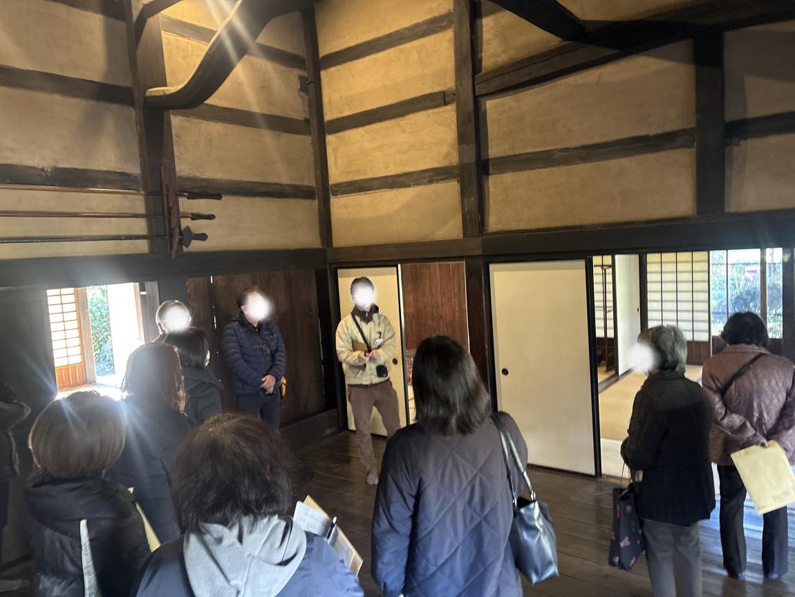 見学している様子